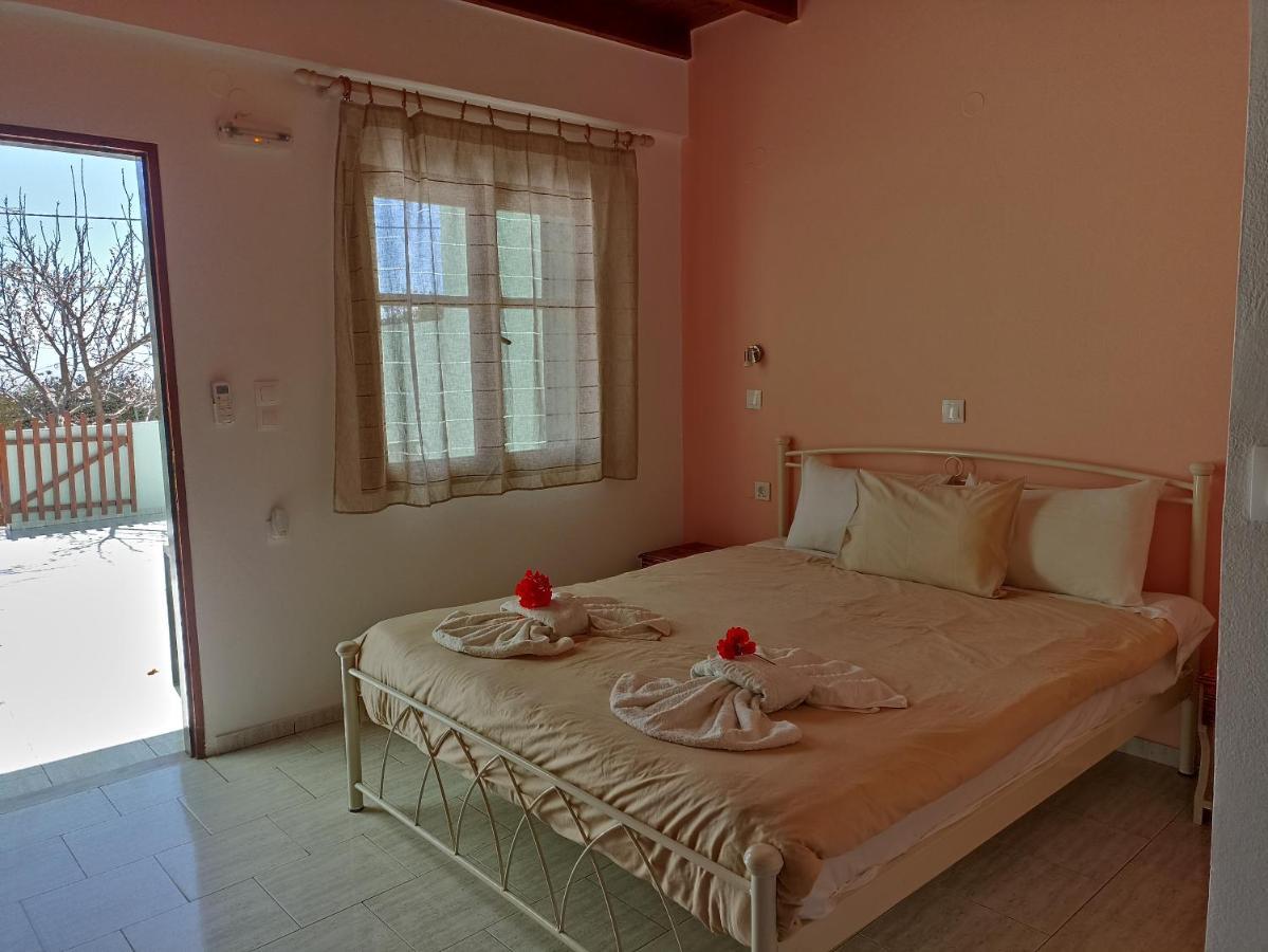 Zorbas Rooms Frangocastelo Екстер'єр фото