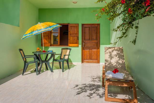 Zorbas Rooms Frangocastelo Екстер'єр фото